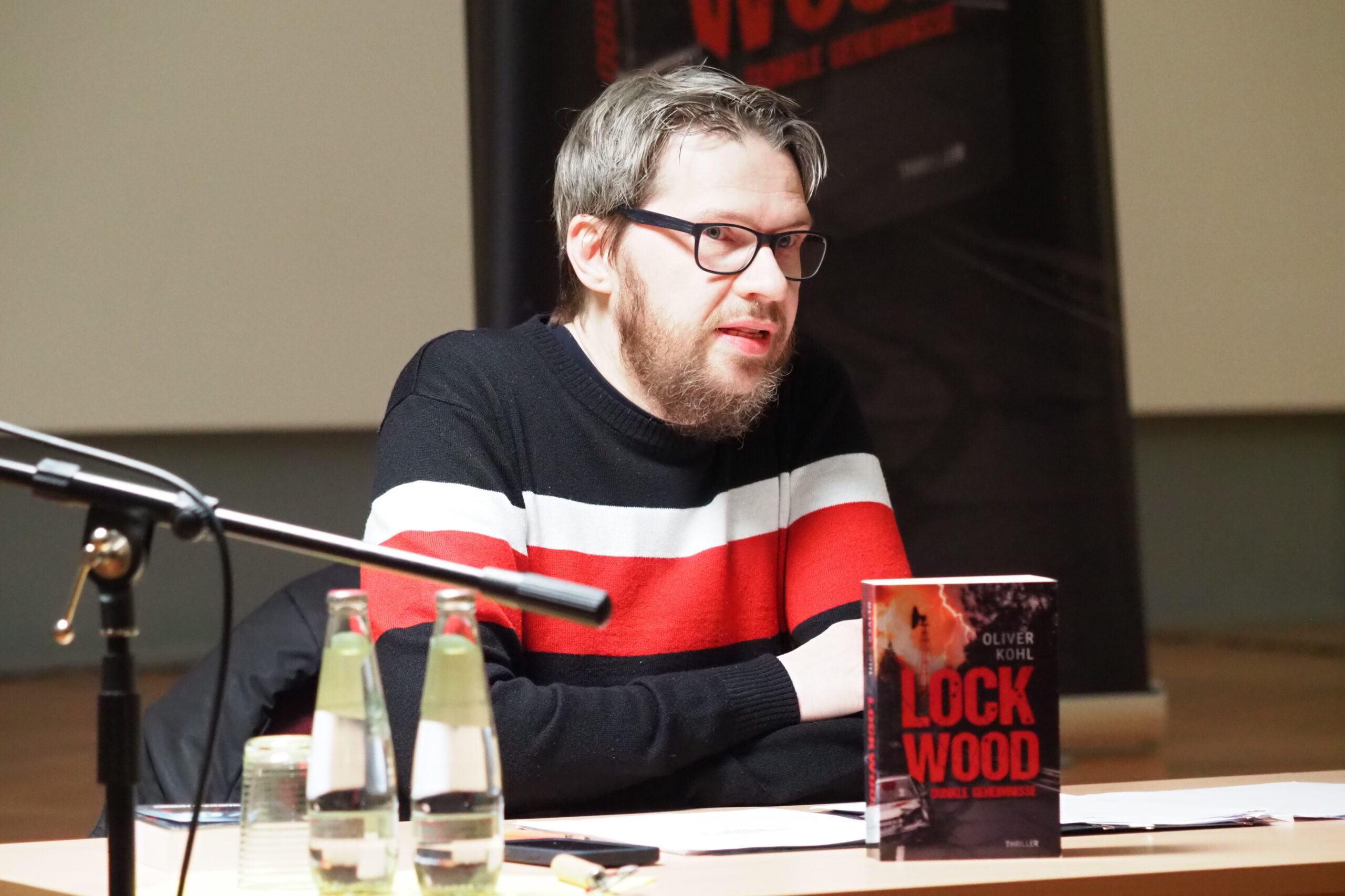 Thrillerautor Oliver Kohl liest